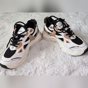 Steve Madden Black and Tan Chunky Sneakers